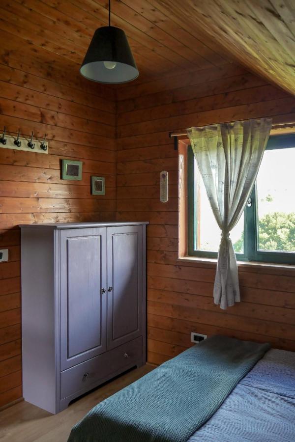Rose Hip Hill Farm Bed & Breakfast Valea Tirnei Exterior photo